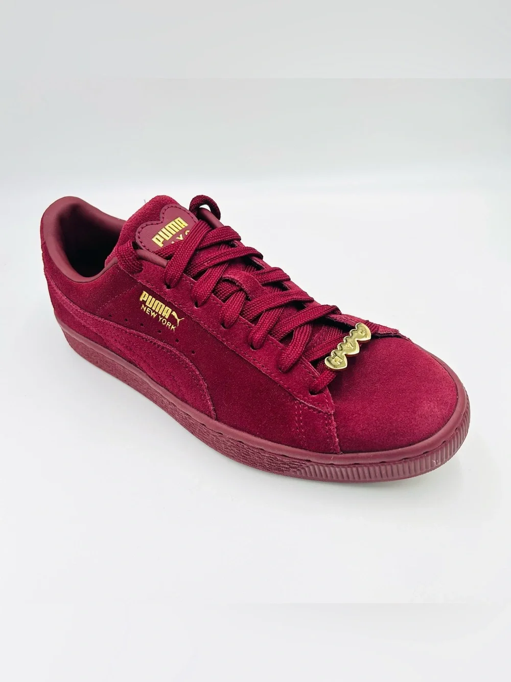 Puma Suede Classic NYC Flagship Sneakers Women 9 Zinfandel Gold Big Apple - Picture 1 of 11